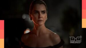 Keri Russell como Kate Wyler na série A Diplomata, renovada para a quinta temporada pela Netflix