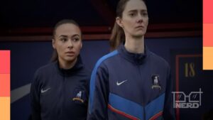 Alice e Gemma conversam sobre o futuro da jogadora após uma lesão no joelho em Ted Lasso