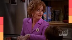 Holland Taylor interpreta Evelyn Harper na série Two and a Half Men