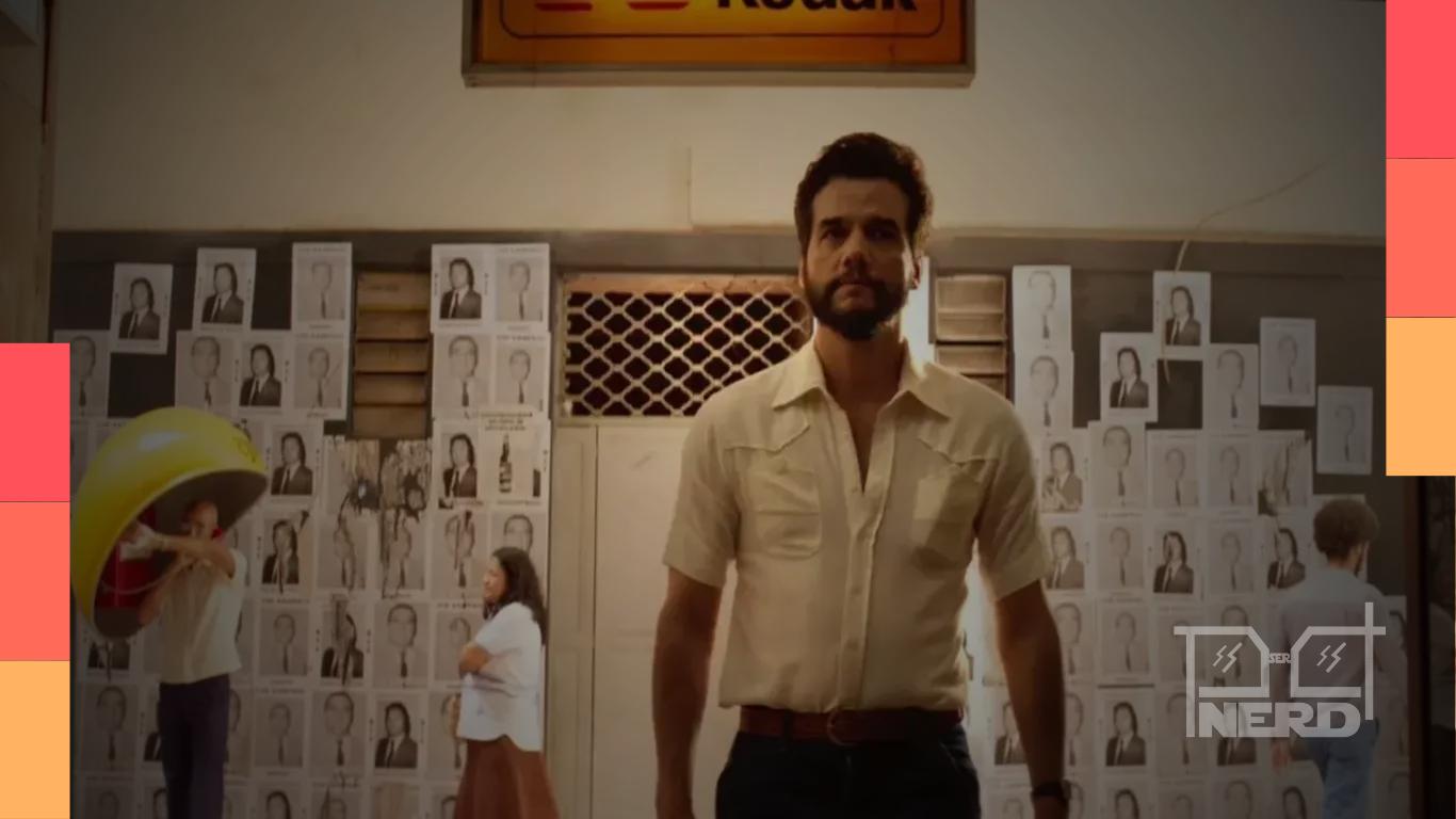Imagem de divulgação do filme O Agente Secreto, incluído na seleção de 100 filmes brasileiros essenciais da Abraccine