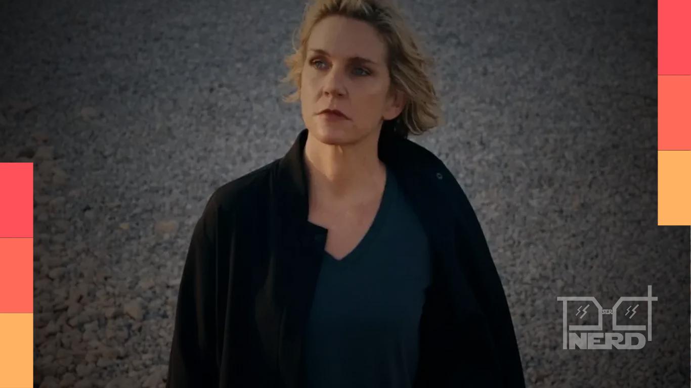 Rhea Seehorn como Carol Sturka em Pluribus