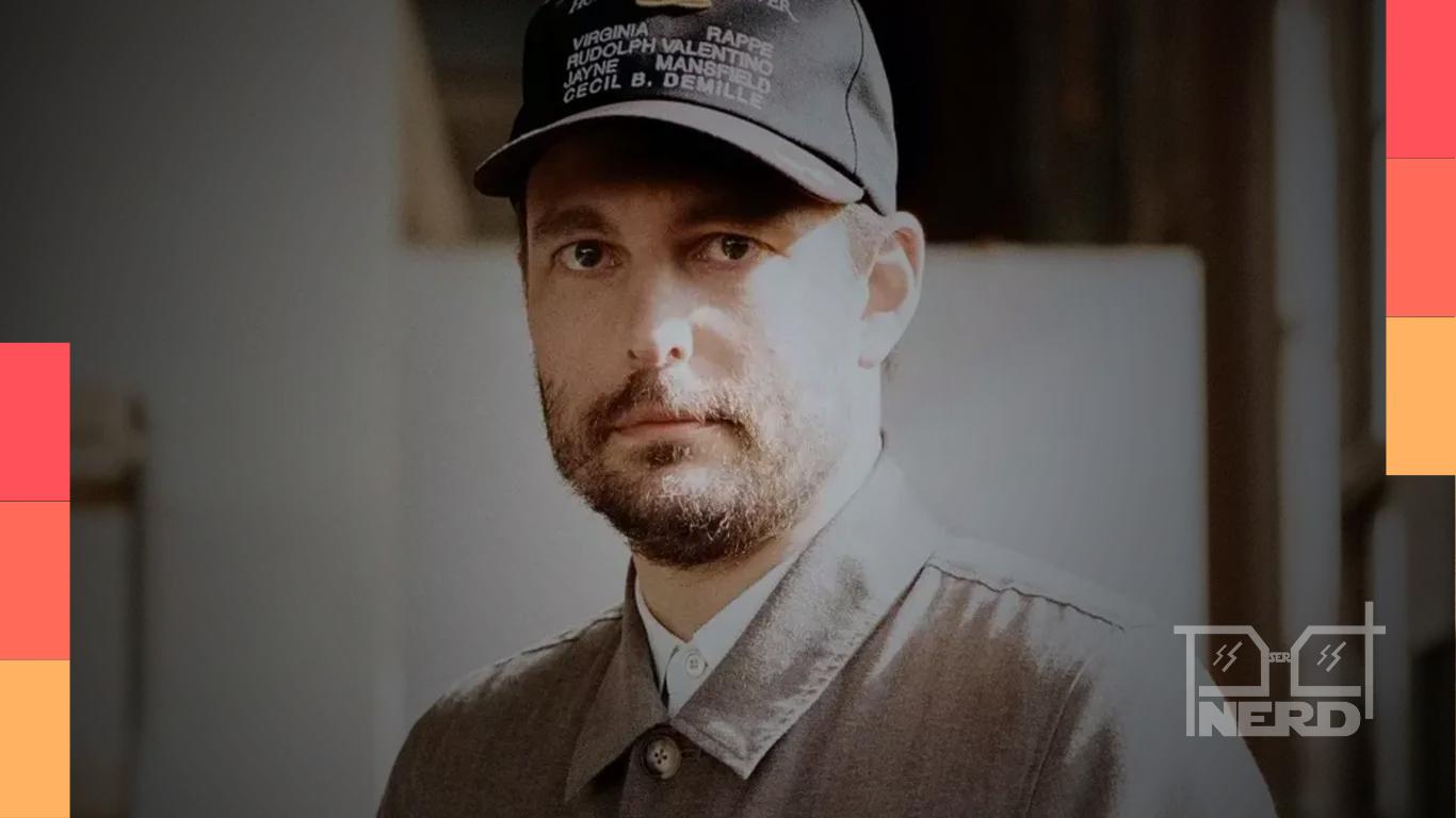 Sam Levinson, criador de Euphoria, em destaque na notícia sobre sua parceria com o Prime Video