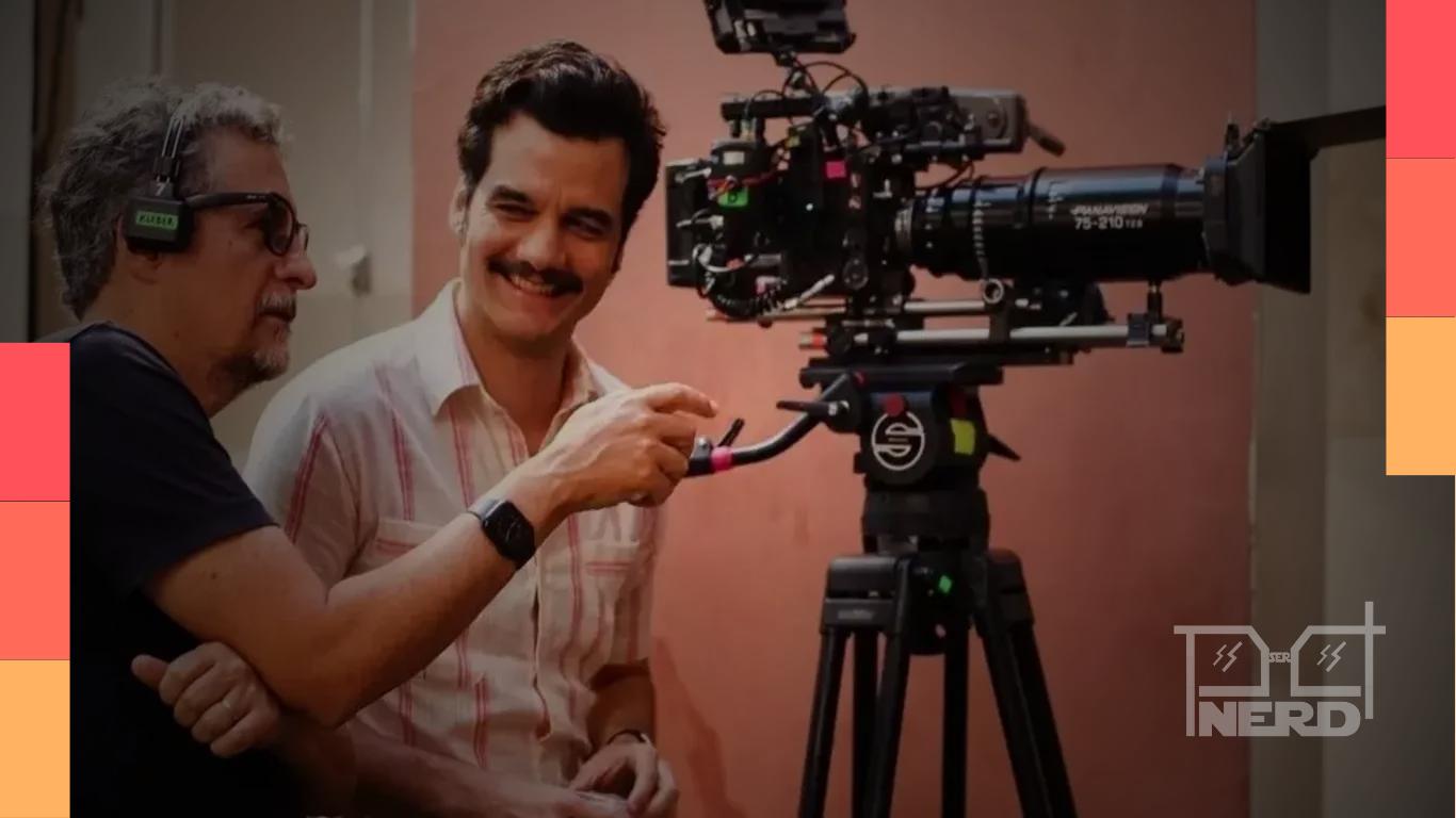 Imagem de divulgação dos bastidores de O Agente Secreto, filme de Kleber Mendonça Filho