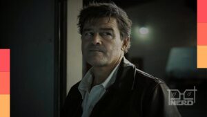 Kyle Chandler em cena como Hal Jordan na série Lanternas da HBO Max