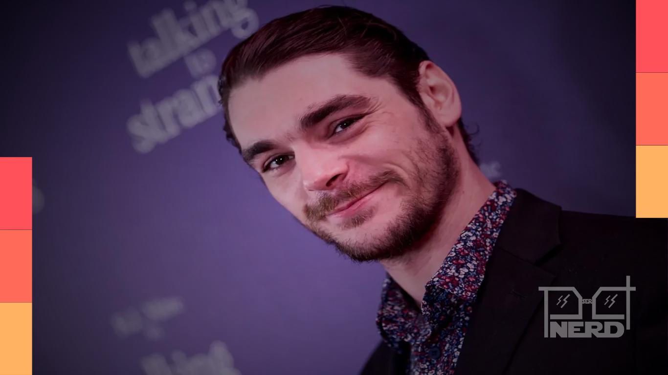 RJ Mitte, ator de Breaking Bad, em destaque em uma homenagem à sua carreira